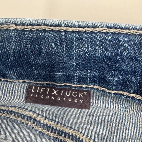 NYDJ Jeans Women 6 Blue Cropped Stretch Mid Rise Capri Cuff Denim Medium Wash - Picture 6 of 10